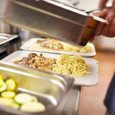 Hotel Goll Pforzheim-Niefern Zewnętrze zdjęcie
